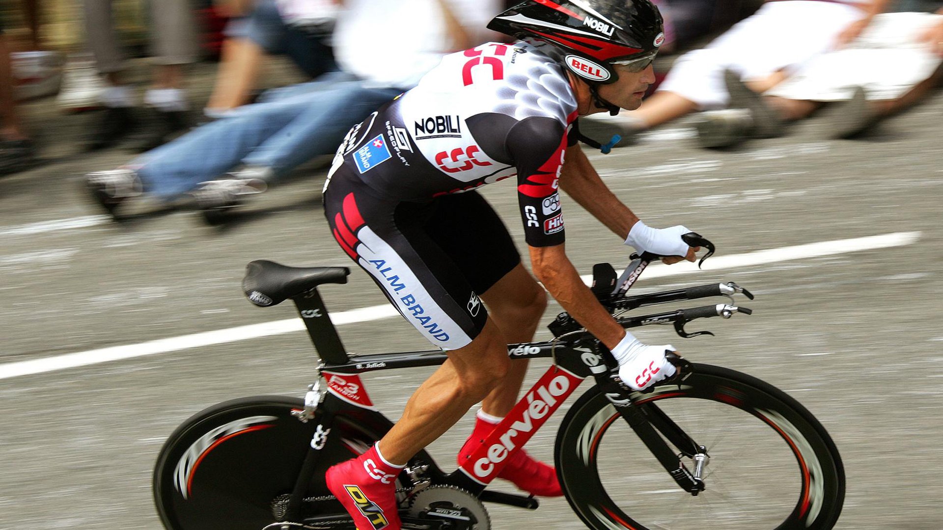 德甲争冠战之夜,武切维奇惊艳四座,当局外人成为风暴眼